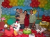 Felipe com o avô Job  e seus pais Pâmela e Leandro