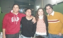 El cumpleañero junto a sus amigos Leonard, María Fernanda y Federico Techera 