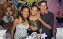 A aniversariante com sua irmã Natalia e o cunhado Rafael