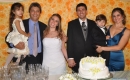 La feliz pareja junto a la hermana de la novia Lorena Fagundez y su marido Julio Rappa y sus hijos Giuliana y Juan Martín 