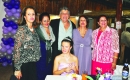 Aniversariante com a tia Lara, Mãe Cristina, tio Maninho, tias Jurema e Mara