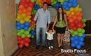 O aniversariante com os pais Rodrigo e Thieli