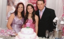 A aniversariante com os pais Maria Cristina e Jose Emilio