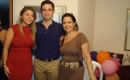 Rodrigo festejó su cumpleaños en una reunión familiar , posa junto a su novia Aline y  su hermana Vanessa