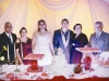 O pai do noivo, Rui Rodrigues, mãe da noiva, Elci Clipes, os noivos, mãe do noivo, Cleuza Maria Moreno, e o pai da noiva, Luis Alberto Antunes