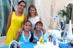 El cumpleaños de Sofía y Sara, primas  (8) y (7) junto  o mamis, Laura y Nataly
