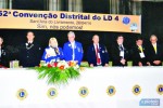 Casal governador, Helena e Renato Mohr, e demais autoridades .presentes na mesa principal de abertura do 4º RCD e da 52ª  Convenção